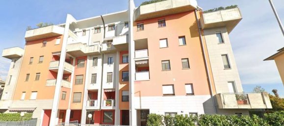 5 rooms Apartment in Dalmine, Italy No. 295721 11