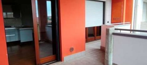 5 rooms Apartment in Dalmine, Italy No. 295721 3