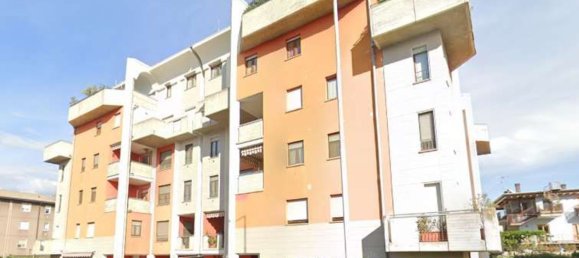 5 rooms Apartment in Dalmine, Italy No. 295721 12