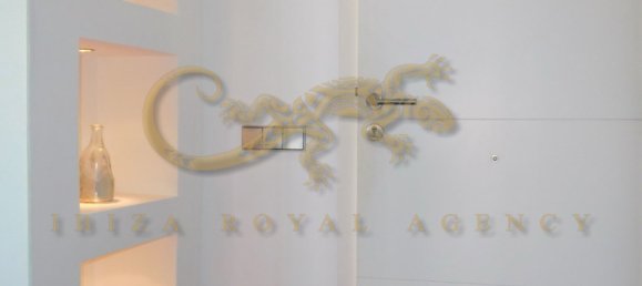 2 bedrooms Penthouse in Talamanca, Spain No. 875 3