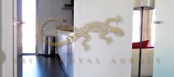 2 bedrooms Penthouse in Talamanca, Spain No. 875 2