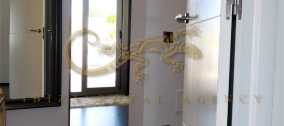 2 bedrooms Penthouse in Talamanca, Spain No. 875 24