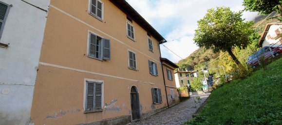 Casa de 3 dormitorios en Centro Valle Intelvi, Italy No. 87211 18