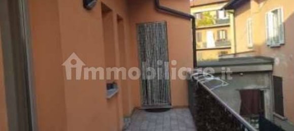 Квартира с 2 спальнями в Варесе, Италия № 261701 2