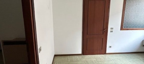 6 rooms Apartment in Valdagno, Italy No. 270281 12