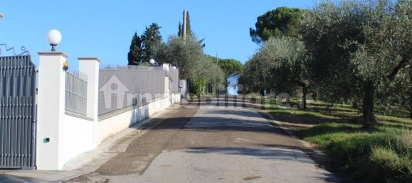 3 bedrooms Apartment in Florence, Italy No. 233125 6