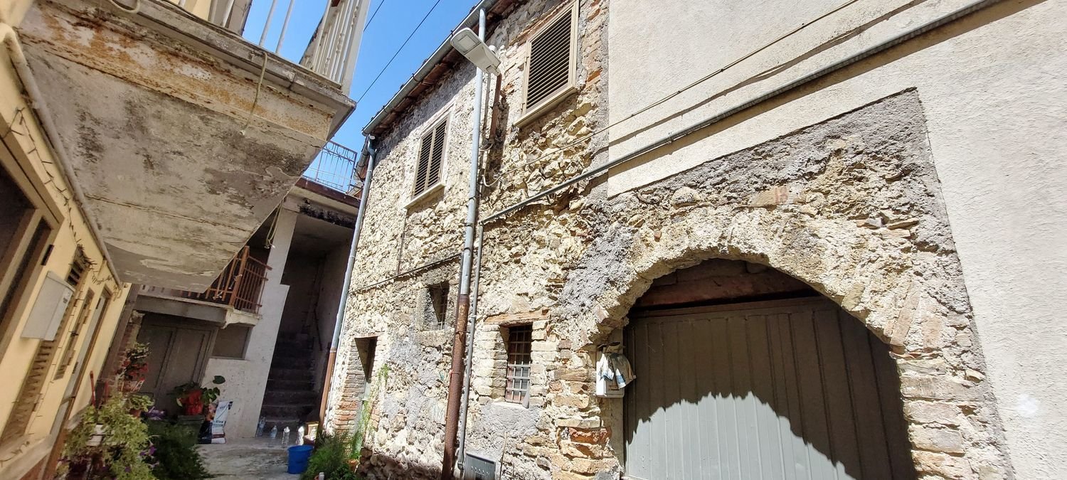 6غرفة منزل في Isola del Gran Sasso d'Italia, Italy رقم 267631