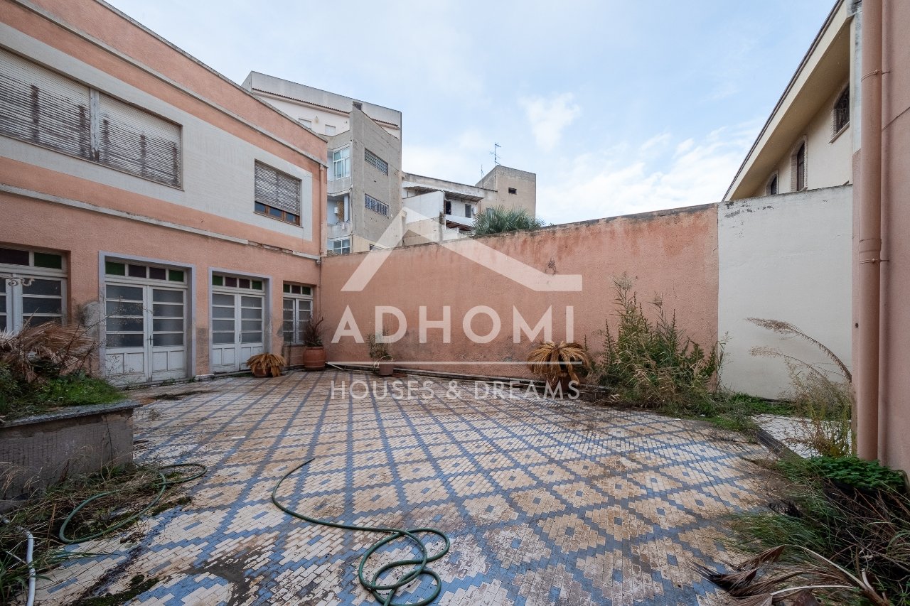 18غرفة منزل في Quartu Sant'Elena, Italy رقم 104823