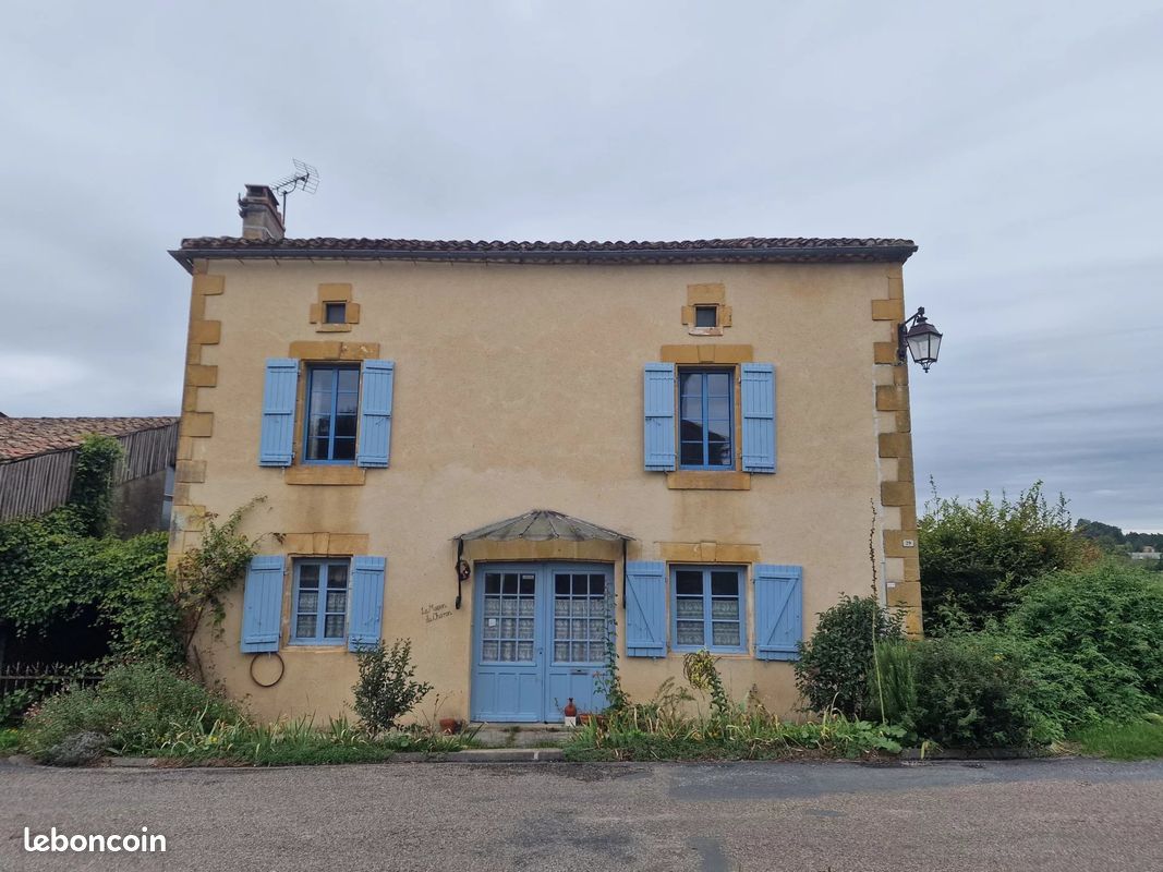Apartamento de 4 dormitorios en Dordogne, France No. 340894