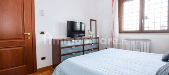 3 bedrooms Villa in Rome, Italy No. 264701 9