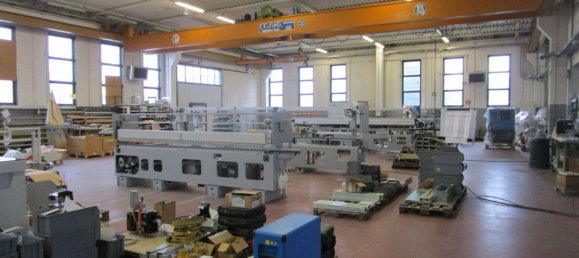 950m² Warehouse in Vigonza, Italy No. 210176 3