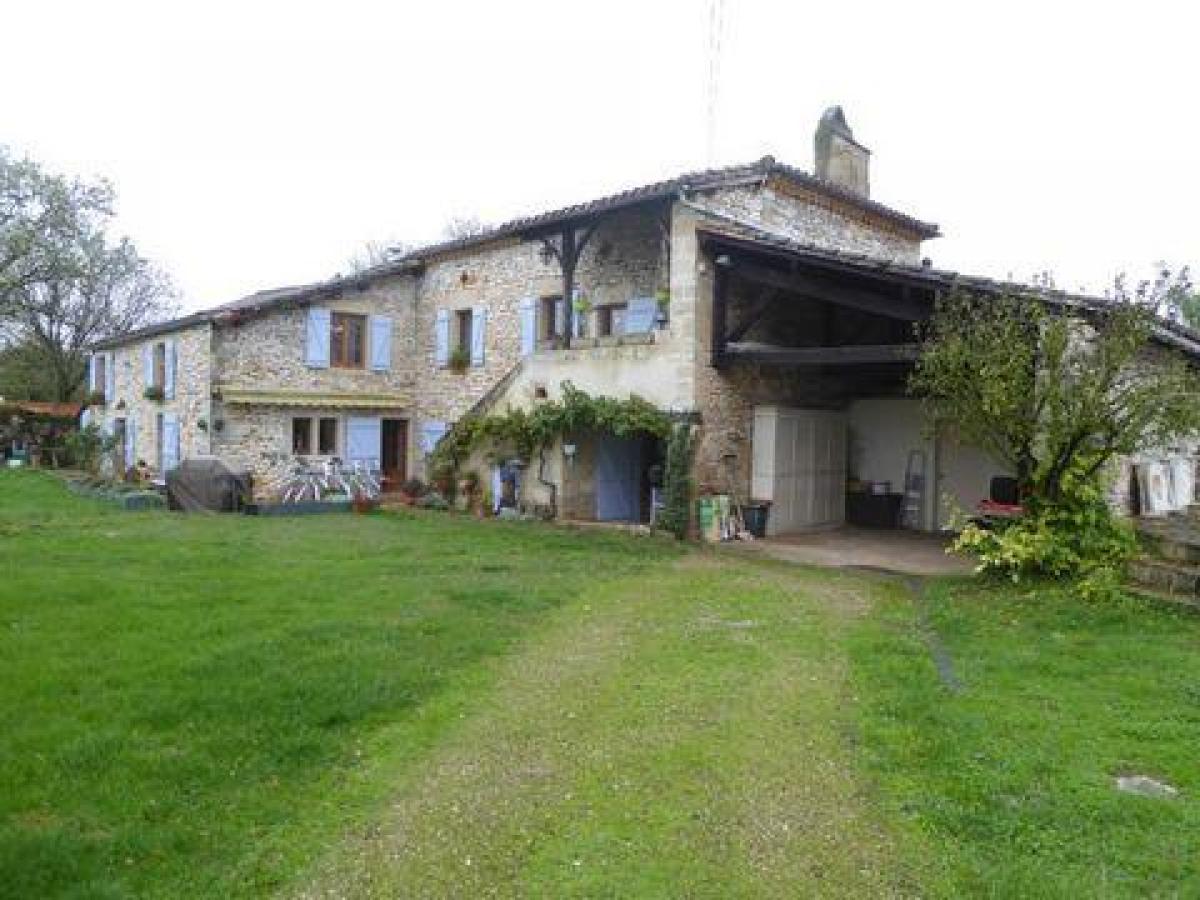 Casa de 3 dormitorios en Penne, France No. 34139