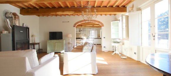 3 bedrooms House in Capannori, Italy No. 163459 9