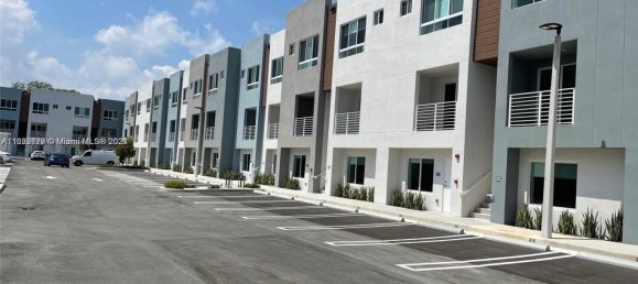 3 bedrooms Commercial property for sale in Miami, Miami-Dade, Florida, USA № 614460 24