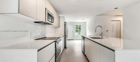3 bedrooms Commercial property for sale in Miami, Miami-Dade, Florida, USA № 614460 3