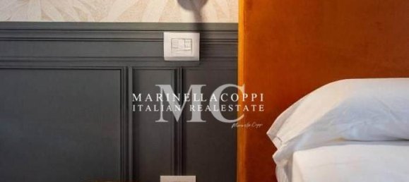 3 bedrooms Apartment in Florence, Italy No. 49172 10