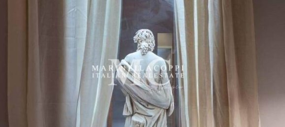 3 bedrooms Apartment in Florence, Italy No. 49172 9