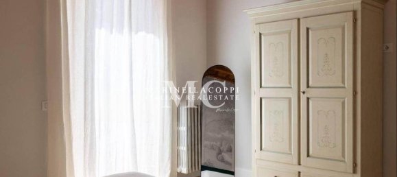 3 bedrooms Apartment in Florence, Italy No. 49172 21