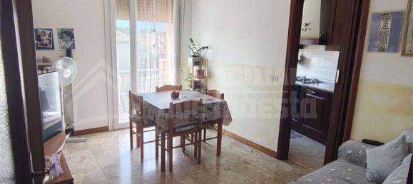 4 bedrooms Apartment in Reggio Emilia, Italy No. 347347 3