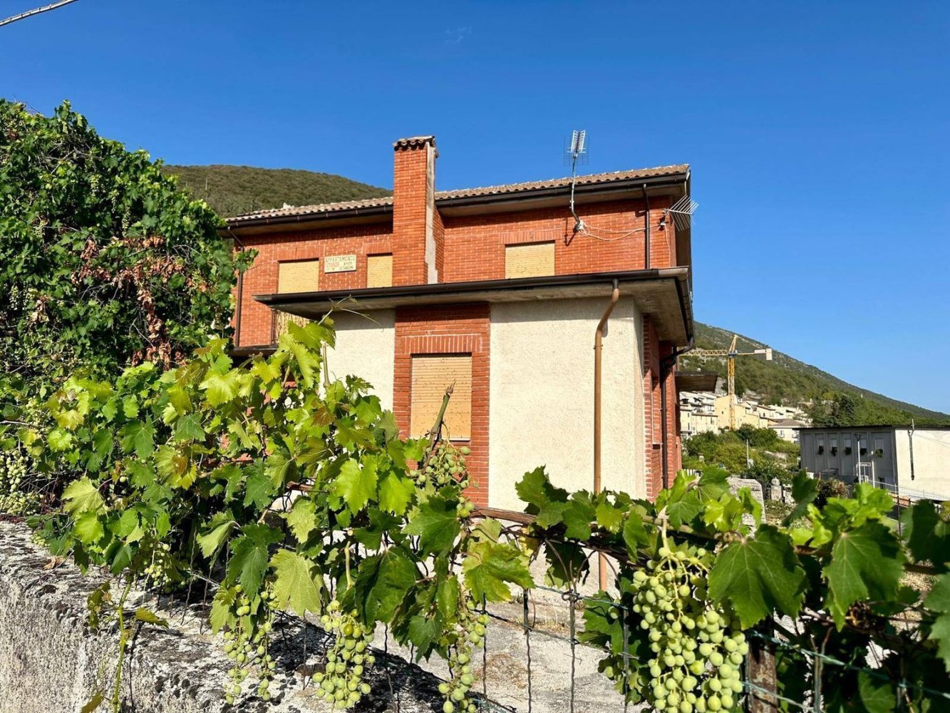 6 rooms Villa in San Pio delle Camere, Italy No. 79915