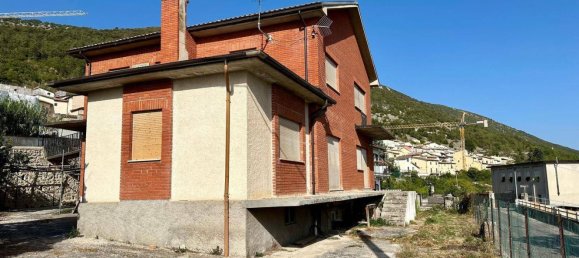 6 rooms Villa in San Pio delle Camere, Italy No. 79915 15
