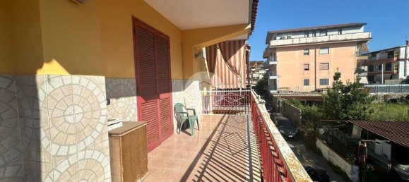 4 bedrooms Apartment in Naples, Italy No. 257851 8