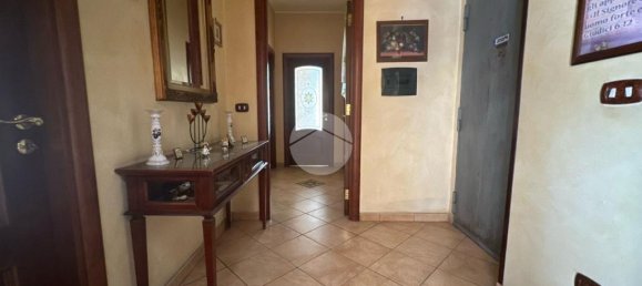 4 bedrooms Apartment in Naples, Italy No. 257851 9