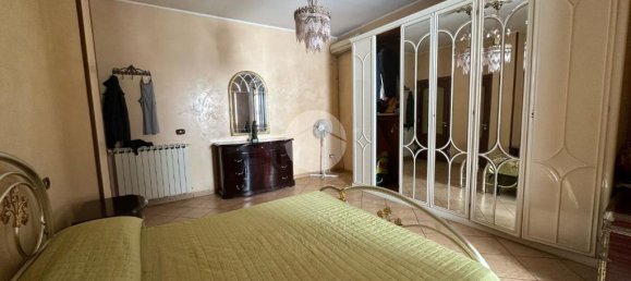 4 bedrooms Apartment in Naples, Italy No. 257851 15