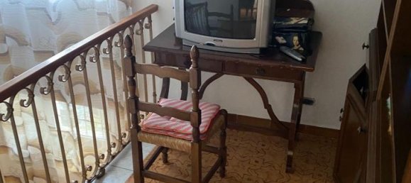 7 rooms Apartment in Massa, Italy No. 114715 11