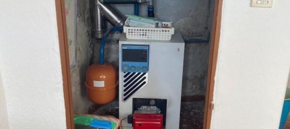 7 rooms Apartment in Massa, Italy No. 114715 10