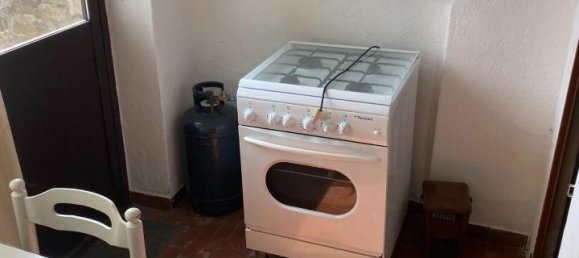 7 rooms Apartment in Massa, Italy No. 114715 8