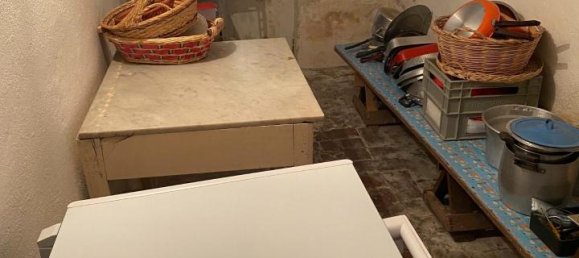 7 rooms Apartment in Massa, Italy No. 114715 6