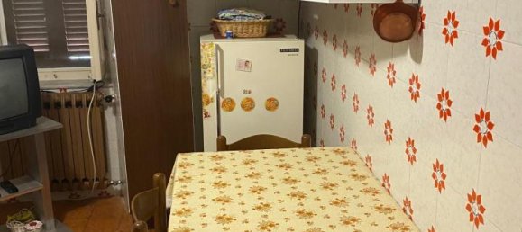 7 rooms Apartment in Massa, Italy No. 114715 3