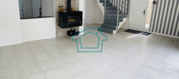 3 bedrooms House in La Queue-les-Yvelines, France No. 318722 2