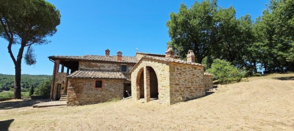 4 bedrooms House in Civitella in Val di Chiana, Italy No. 276796 3