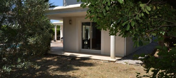 5 bedrooms Villa in Villeneuve-les-Maguelone, France No. 290680 3