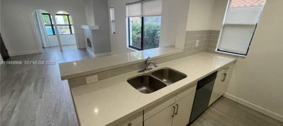 2 dormitorios apartamento en alquiler en Miami, Miami-Dade, Florida, USA № 614277 3