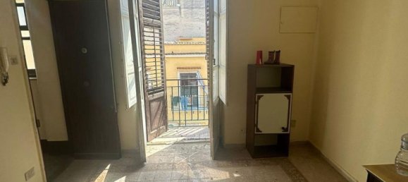 3 rooms Apartment in Palermo, Italy No. 71918 12