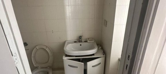 3 rooms Apartment in Palermo, Italy No. 71918 23