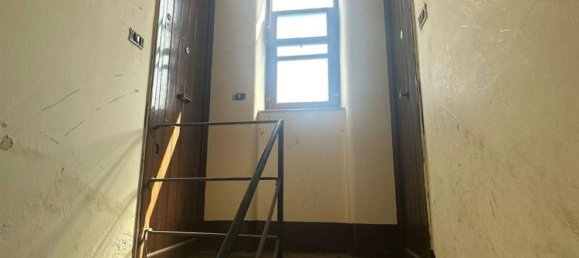 3 rooms Apartment in Palermo, Italy No. 71918 7