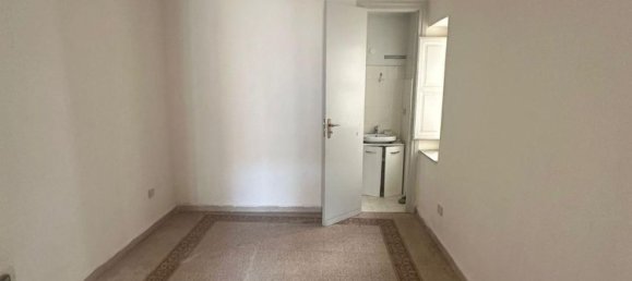 3 rooms Apartment in Palermo, Italy No. 71918 17