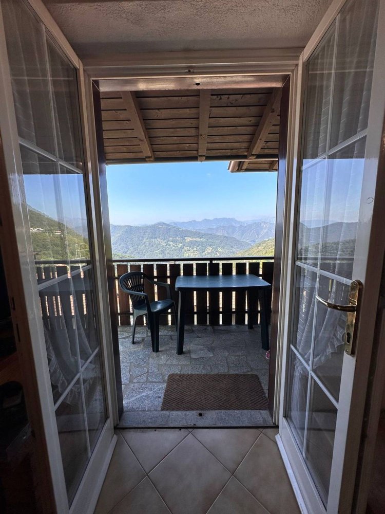 3 bedrooms Apartment in Selvino, Italy No. 387781