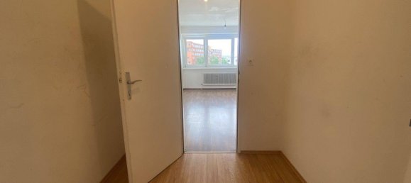 3 rooms Apartment in St. Polten, Austria No. 170266 4