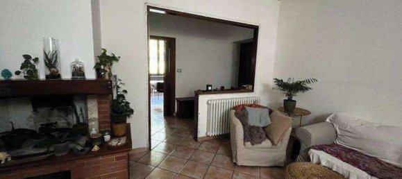 3-salle Appartement à Barasso, Italy No. 12953 5