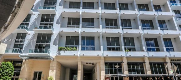 1 dormitorio propiedad comercial en venta en Miami, Miami-Dade, Florida, USA № 615902 22