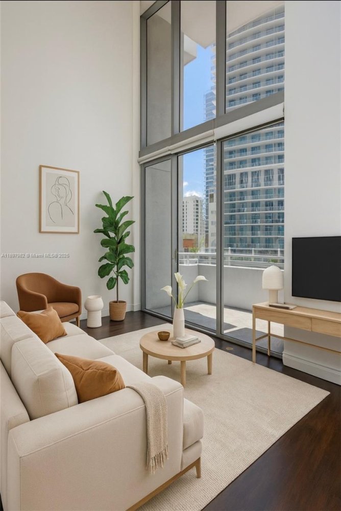 1 dormitorio propiedad comercial en venta en Miami, Miami-Dade, Florida, USA № 615902