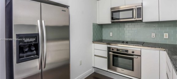 1 dormitorio propiedad comercial en venta en Miami, Miami-Dade, Florida, USA № 615902 2