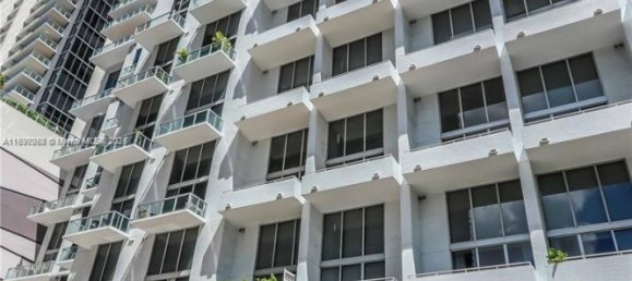 1 dormitorio propiedad comercial en venta en Miami, Miami-Dade, Florida, USA № 615902 21