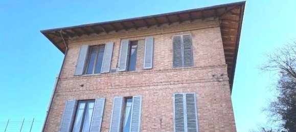 2 Schlafzimmer Wohnung in Siena, Italy, Nr. 224098 2