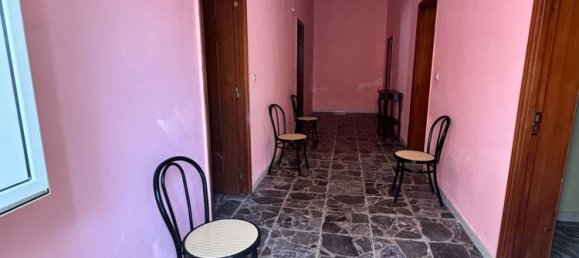 6 bedrooms Apartment in San Donaci, Italy No. 64583 5